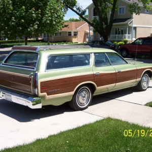 76 LTD Country Squire