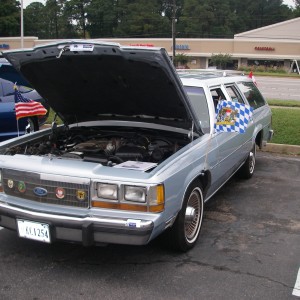 89 Ltd Crown Vic Fordtoberfest