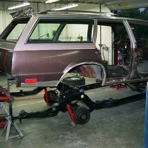 83poncho '83 Bonneville 2dr Wagon Project-1