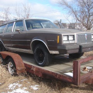 83poncho '83 Bonneville 2dr Wagon Project-1