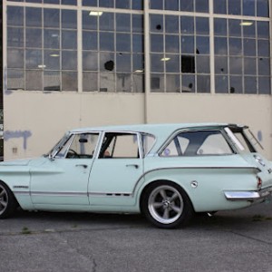 1962 Plymouth Valiant V- 200 Wagon