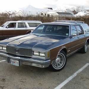 1990-Oldsmobile-Custom-Cruiser_2