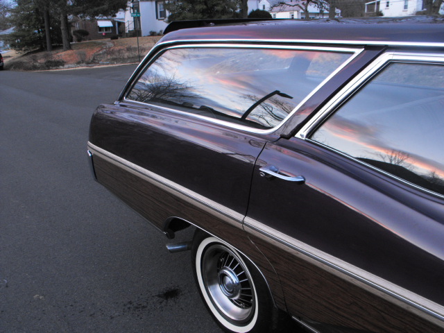 1967 Pontiac Bonneville Executive Safari Station Wagon
