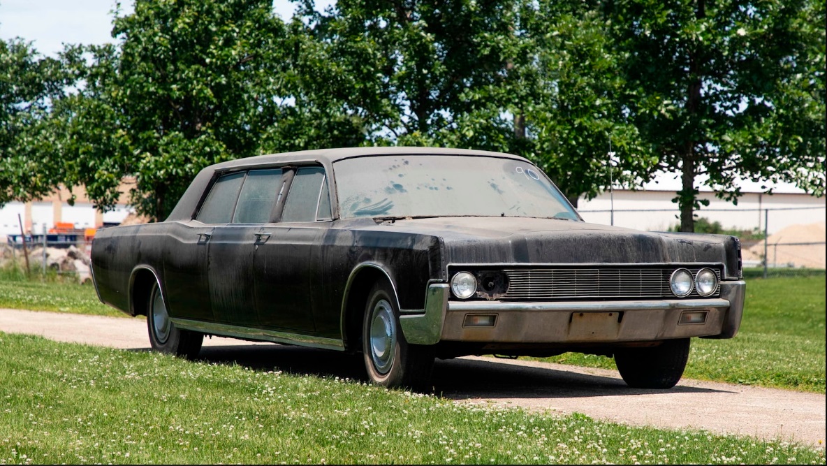 Elvis Car