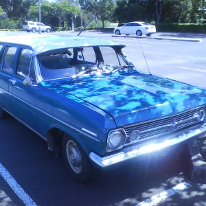 HR Two Tone Station Sedan