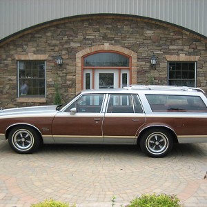 1977 Pontiac Grand Safari
