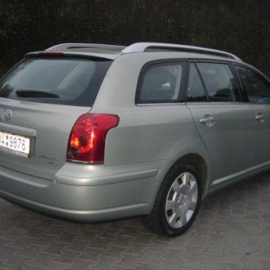 2004 Avensis