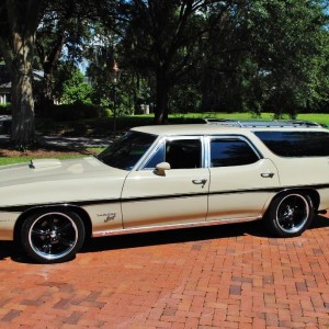 1972 Pontiac Le Mans Station Wagon