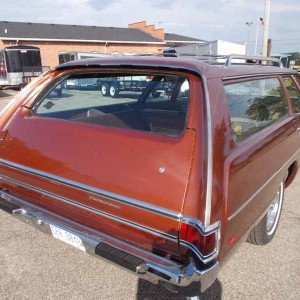 1971 Plymouth Fury Suburban
