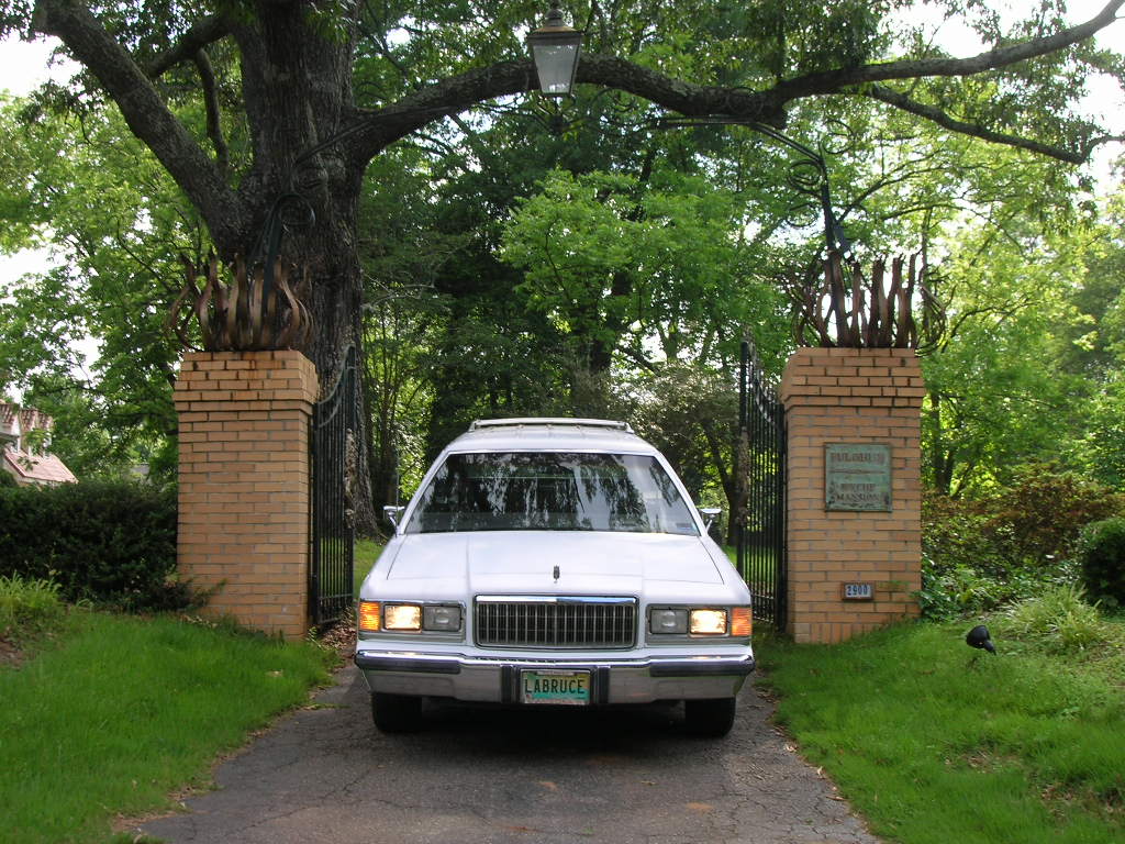 1989 Mercury Colony Park (labruce)