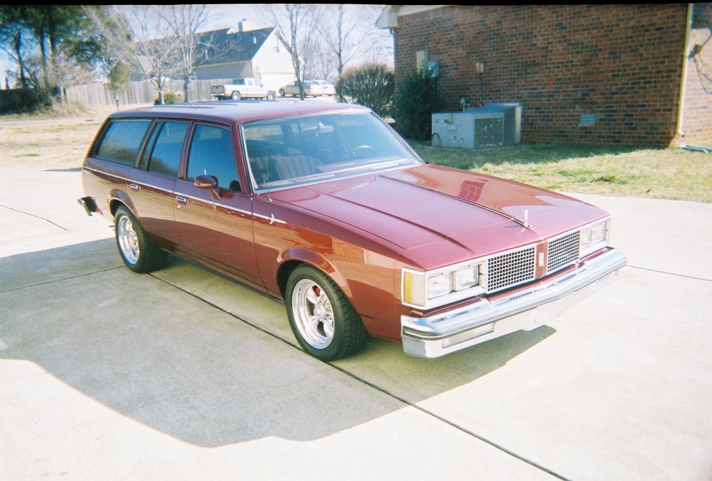 oldsmobile cutlass cruiser 1983